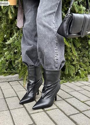Ботинки деми черные