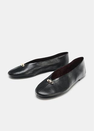 Кожаные балетки с аппликацией zara
