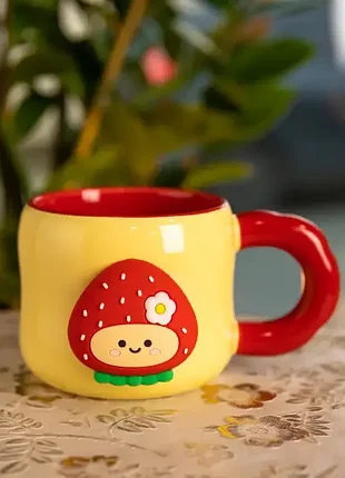 Чашка фарфоровая 400 мл с магнитом, желтый с красным