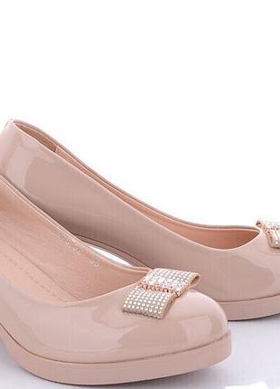 Туфли женские бежевые лаковые на каблуке размер 36,37,38,39,40,41