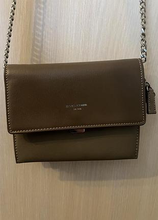 Продам сумку david jones paris (шкіряна)  бренд: david jones paris матеріал: шкіра стан: нова, не вживана розміри: • ширина 18,7 см • довжина 14,8 см