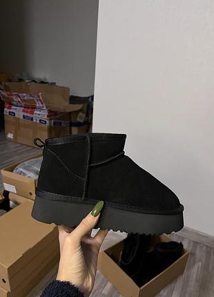 Ugg ,угги ,уггі є у чорному і камел ,37,38,39,40