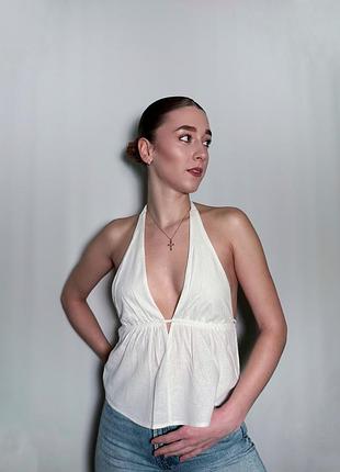 Кроп топ майка bershka молочный белый укороченный на завязках