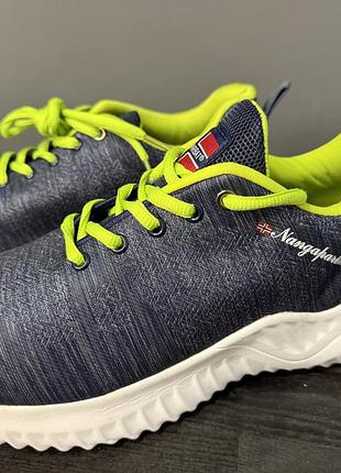 Продам кросівки