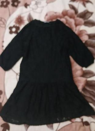 Жіноча чорна сукня