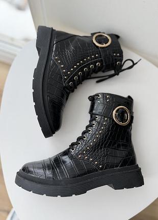 Жіноче взуття 42 р | ботинки la strada 42 р