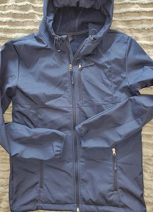 Новая стильная фирменная темно-синяя мужская куртка-софтшелл с капюшоном su straight up. м