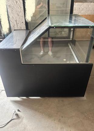 Холодильна вітрина куб 4