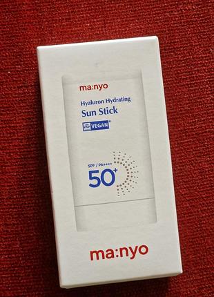 Сонцезахисний стік для обличчя manyo hyaluron hydrating
sun stick pa++++/ spf 50+, оригінал з кореї