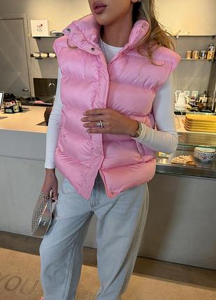 Дутый стеганный жилет жилетка базовая безрукавка