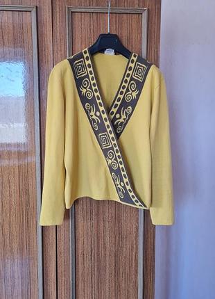 Яскравий светрик на запах, стан нового. 2