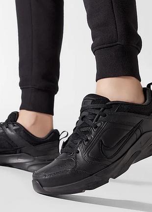 Нові шкіряні кросівки nike оригінал 44 розміру