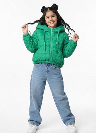 Весняна куртка для дівчини