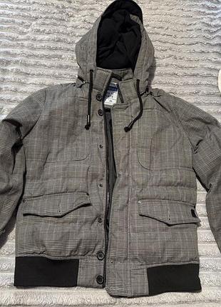 Демісезонна куртка bershka, розмір с