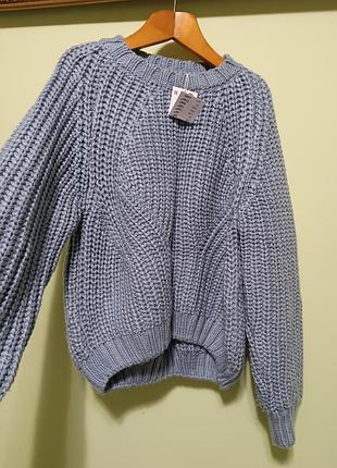 Свитер вязаный