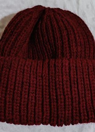 Жіноча шапка