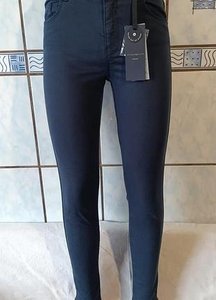 Джинсы скинни
