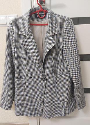 Жакет жіночий, піджак для жінок.