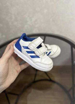 Кросівки adidas