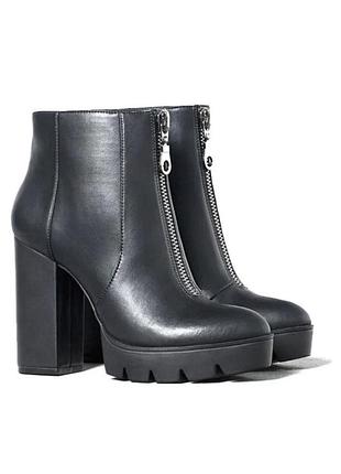 Ботильоны bershka на толстых каблуках и платформе