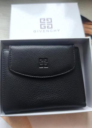 Жіночий чорний шкіряний гаманець givenchy lux