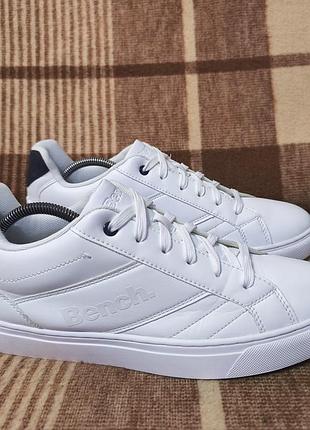 Чоловічі кросівки bench