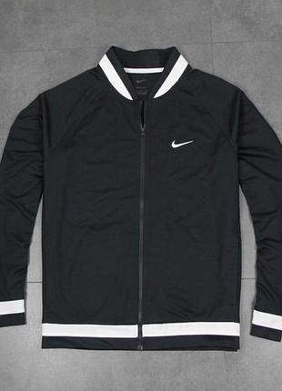 Nike олімпійка