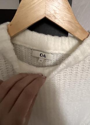 Білий вʼязаний светр c&a 4