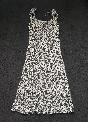 Елегантна чорна сукня sinsay з люрексом