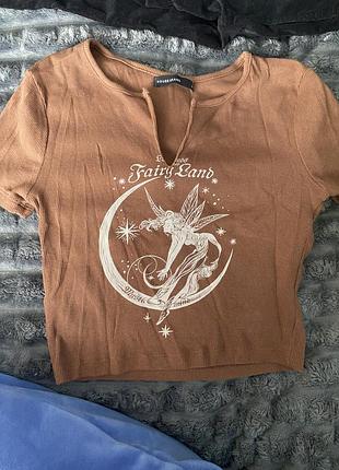 Естетичний кроп-топ house brand з принтом «fairy land»