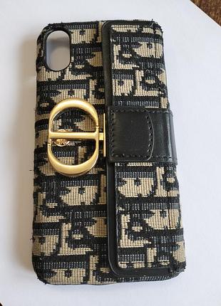 Чехол christian dior
на iphone 10