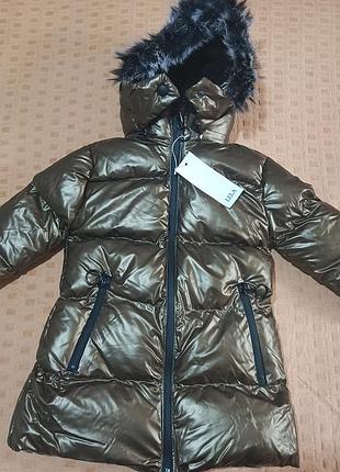 Куртка на дівчинку