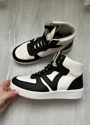 Кросівки/хайтопи, р.39