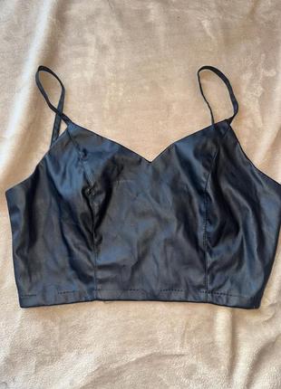 Топ з еко-шкіри