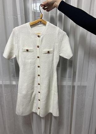 Сукня новенька