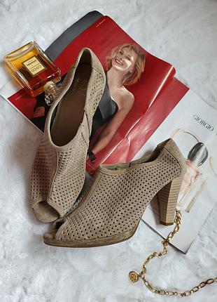 Туфли босоножки бежевые cellini