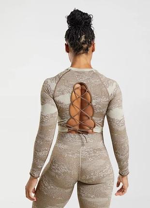 Кроп топ gymshark
