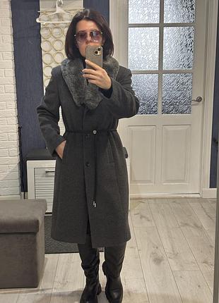 Пальто жіноче
