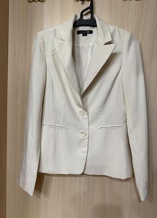 Піджак білий