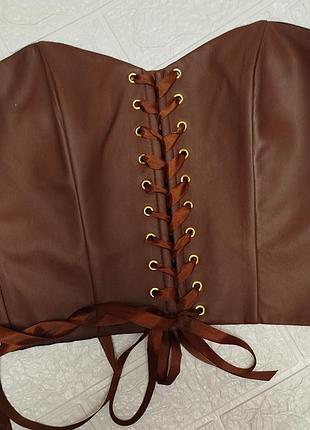 Корсет із коричневої екошкіри