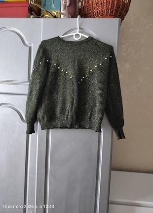 Наглядная кофточка с жемчужинками