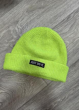 Шапка nike
