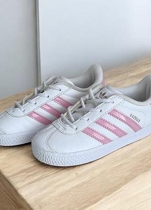 Білосніжні кросівки adidas gazelle оригінал
