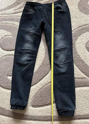 Штаны джинсы теплые черного цвета