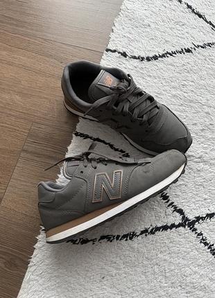 Кросівки new balance 37,5