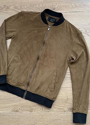 Легка куртка - бомбер, розмір s