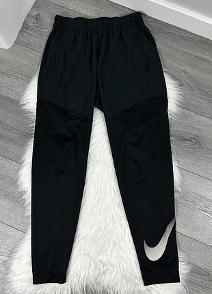 Жіночі оригінальні спортивні легкі штанці nike dri-fit
