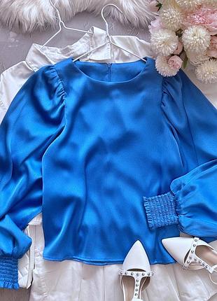 Витончена атласна блуза