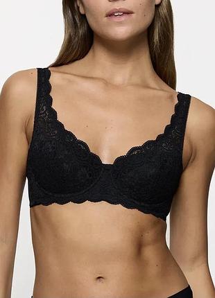 Чудовий мереживний бюстгальер triumph