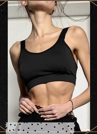 Спортивний топ майка широкі бретелі лямки бра чорний база топік зал йога фітнес біг y2k hm
